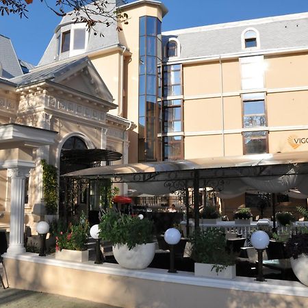 Vigo Grand Hotel Ploieşti Exteriör bild