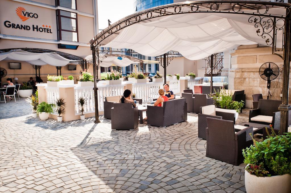Vigo Grand Hotel Ploieşti Exteriör bild