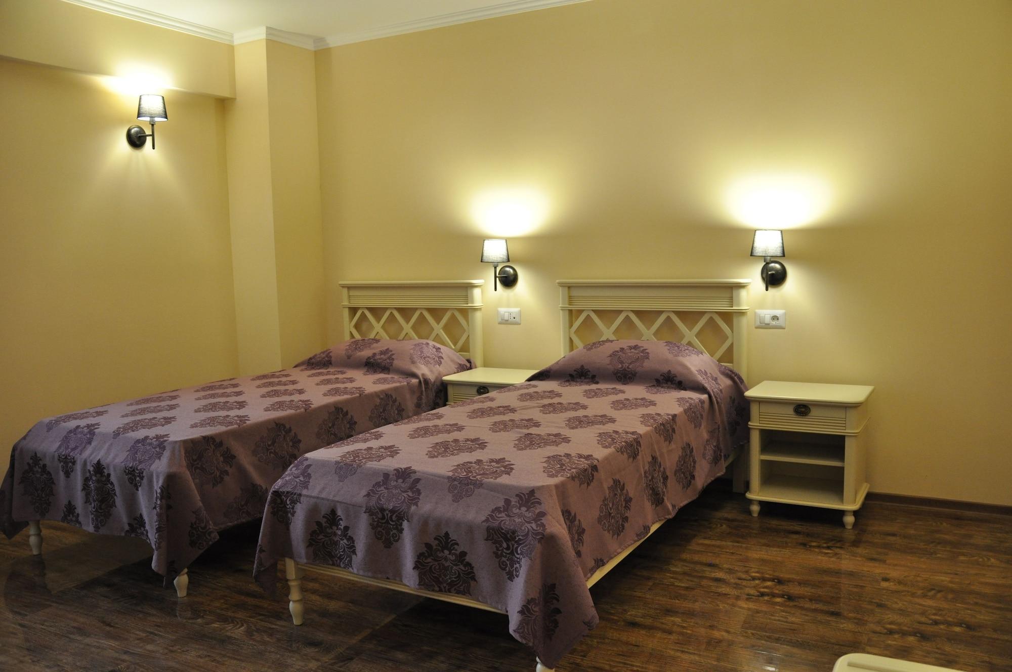 Vigo Grand Hotel Ploieşti Exteriör bild