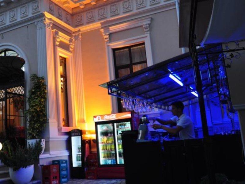 Vigo Grand Hotel Ploieşti Exteriör bild